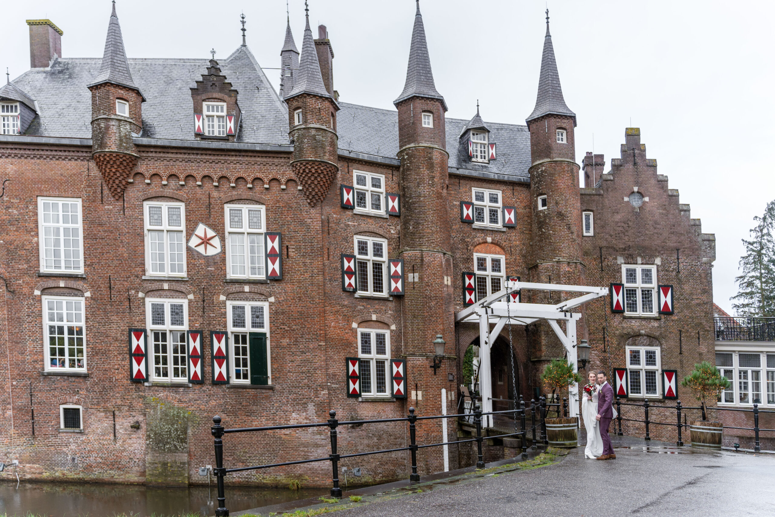 Trouwen bij Kasteel Maurick- Trouwfotograaf Tilburg- JJ Love Fotografie
