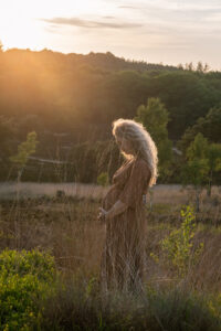 Zwangerschapshoot zonsondergang Heide Leesten- Fotograaf Tilburg- JJ Love Fotografie