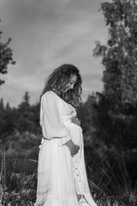 Zwangerschapshoot zonsondergang Heide Leesten- Fotograaf Tilburg- JJ Love Fotografie