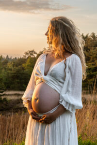 Zwangerschapshoot Heide Leesten- Fotograaf Tilburg- JJ Love Fotografie