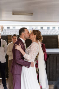 Trouwen in kerstsferen bij kasteel Maurick Vugt- JJ Love Fotografe- Trouwfotograaf Tilburg