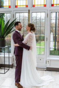 Trouwen in kerstsferen bij kasteel Maurick Vugt- JJ Love Fotografe- Trouwfotograaf Tilburg