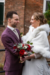 Trouwen in kerstsferen bij kasteel Maurick Vugt- JJ Love Fotografe- Trouwfotograaf Tilburg