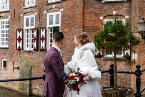Trouwen in kerstsferen bij kasteel Maurick Vugt- JJ Love Fotografe- Trouwfotograaf Tilburg