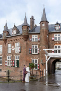 Trouwen in kerstsferen bij kasteel Maurick Vugt- JJ Love Fotografe- Trouwfotograaf Tilburg