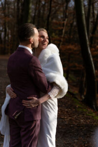 Trouwen in kerstsferen bij kasteel Maurick Vugt- JJ Love Fotografe- Trouwfotograaf Tilburg