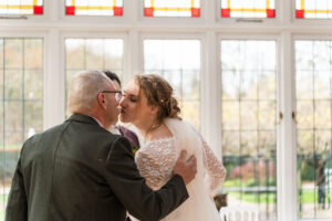 Trouwen in kerstsferen bij kasteel Maurick Vugt- JJ Love Fotografe- Trouwfotograaf Tilburg