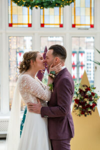Trouwen in kerstsferen bij kasteel Maurick Vugt- JJ Love Fotografe- Trouwfotograaf Tilburg