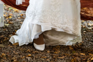 Trouwen in de herfst bij de Heische Hoeve in Loosbroek- Trouwfotograaf Tilburg- JJ Love Fotografie