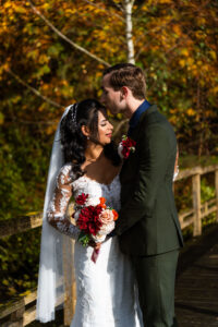 Trouwen in de herfst bij de Heische Hoeve in Loosbroek- Trouwfotograaf Tilburg- JJ Love Fotografie