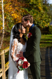 Trouwen in de herfst bij de Heische Hoeve in Loosbroek- Trouwfotograaf Tilburg- JJ Love Fotografie