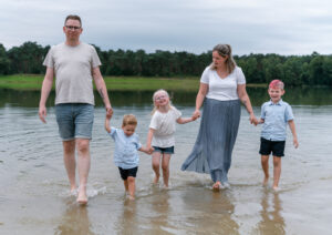 Gezinshoot T'zand bij het water- Fotograaf Tilburg- JJ Love Fotografie