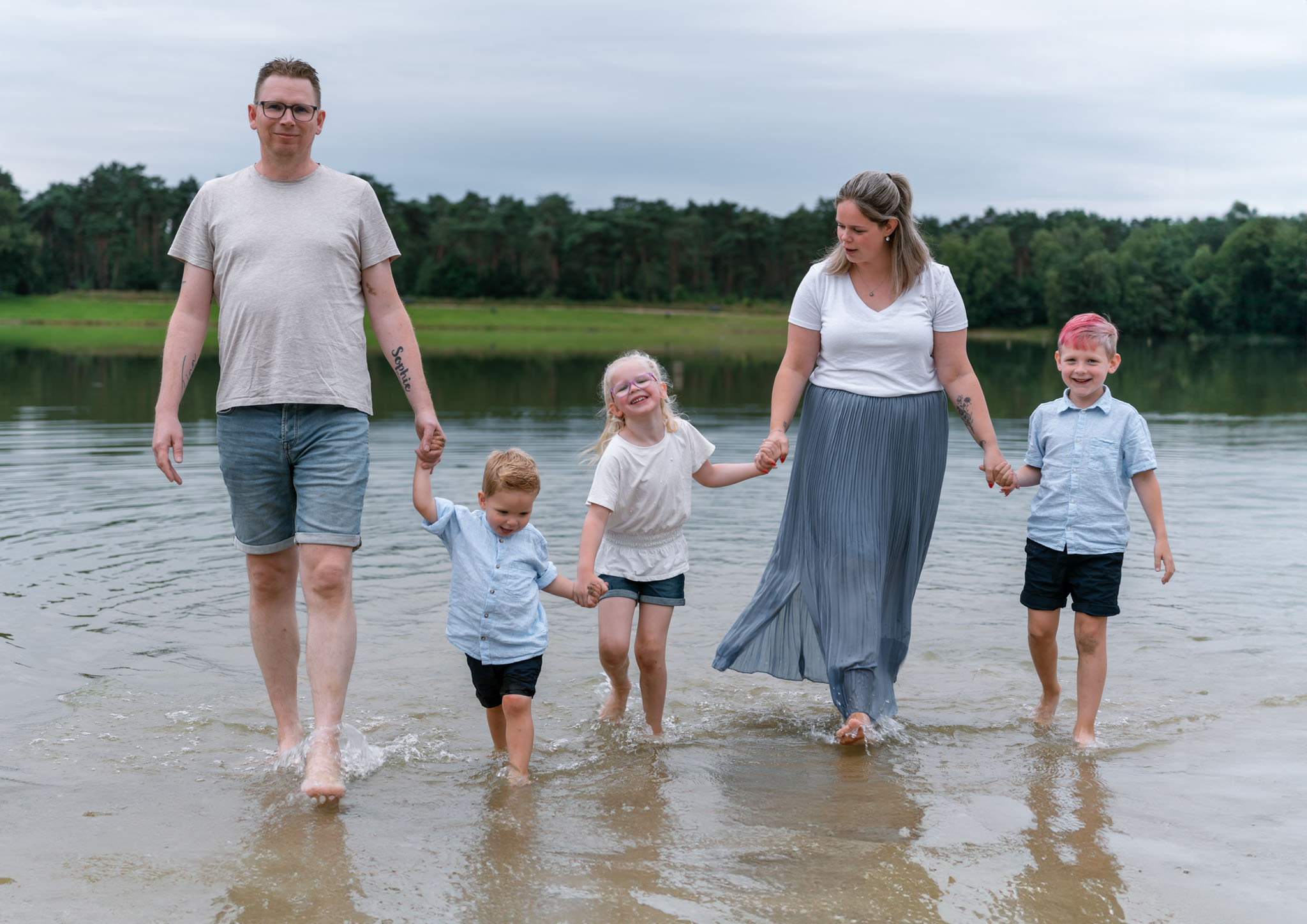 Gezinshoot T'zand bij het water- Fotograaf Tilburg- JJ Love Fotografie